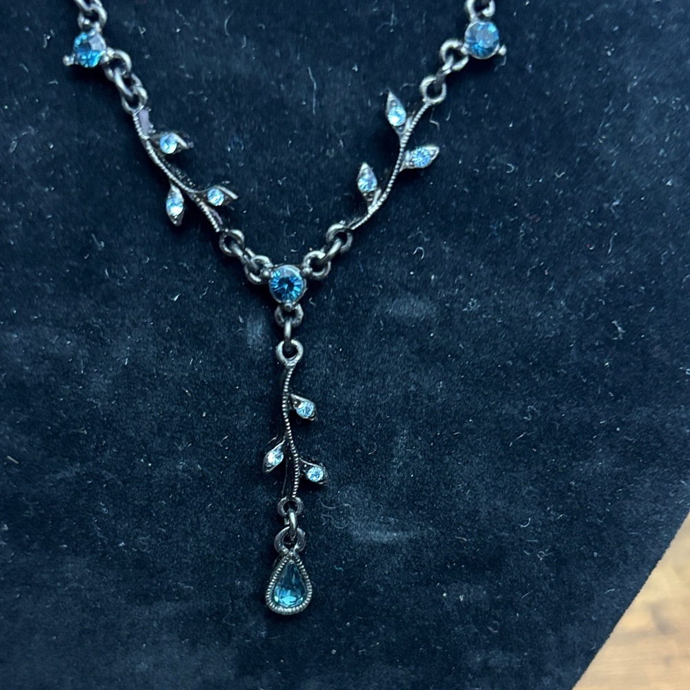 1928 Silver Necklace with Blue Accents - Picture 5 of 5